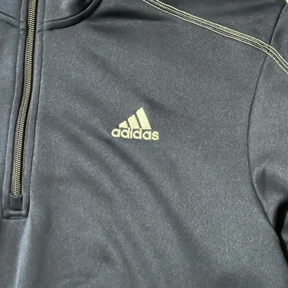 Adidas 1/4 Zip Long Sleeve, Medium - Picture 3 of 7